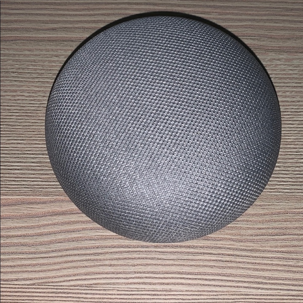 GOOGLE HOME MINI   NO TRADES